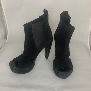 Pedro Garcia Platform heels - like new sz 6.5